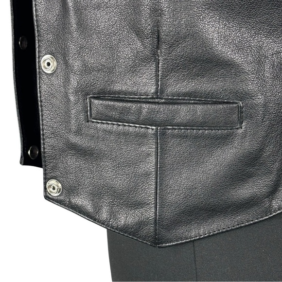 VINTAGE BLACK LEATHER VINTAGE CONCHO LACE UP SIDE BRAID WESTERN SNAP VEST HUDSON - Picture 10 of 14